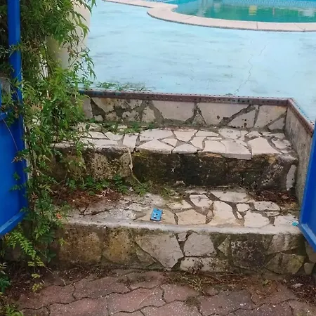 Comfortable In With Shared Pool 30 M² דירה נאזרה